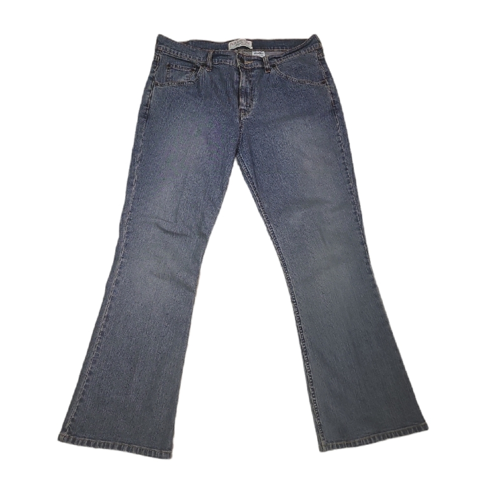 Levi Stretch Boot Cut Medium Wash Women's Jeans Size 12 Short